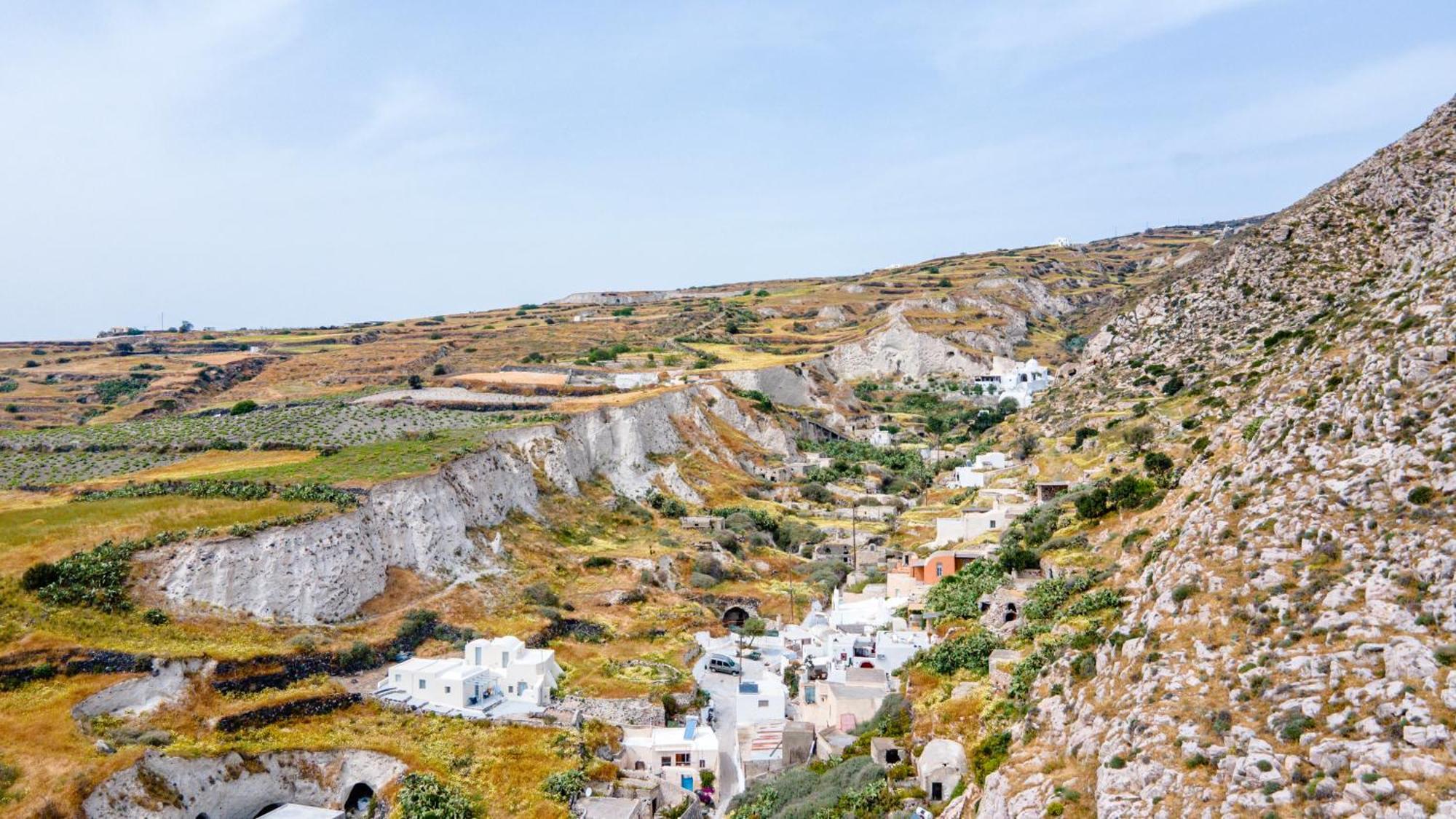 Traditional Farmers Caves Emporio  Exterior foto
